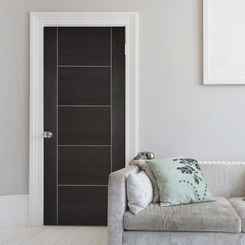 Interior Custom Design House Wood Doors with MDF Board Solid Wood Veneer Modern Style