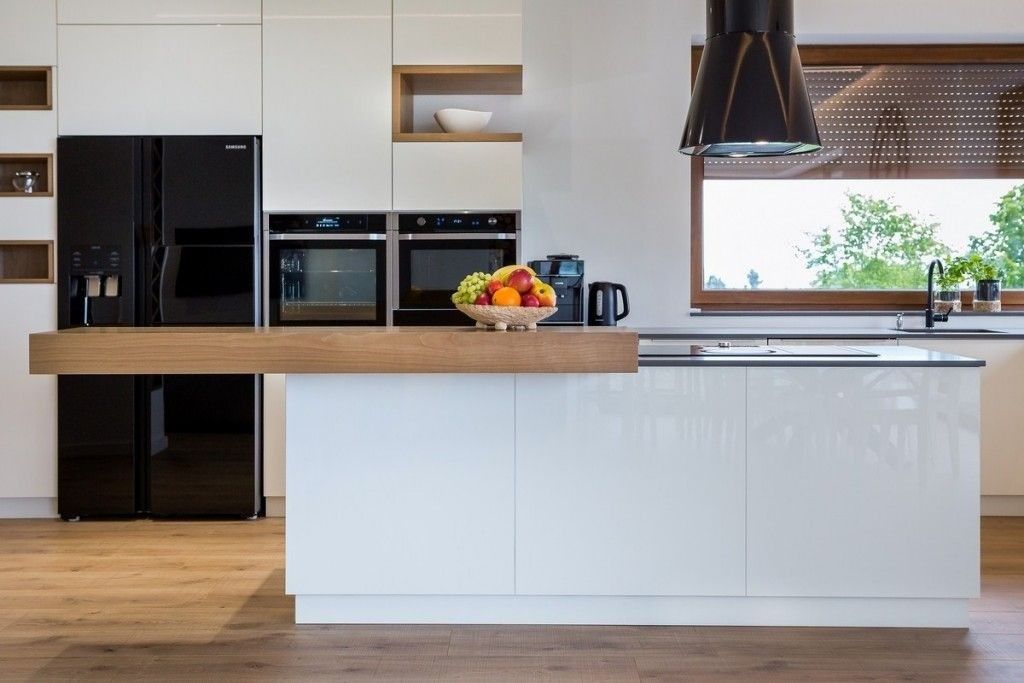 Modern Design Style Gloss Carcase Material Custom High End Kitchen Cabinet with Blum Hardware