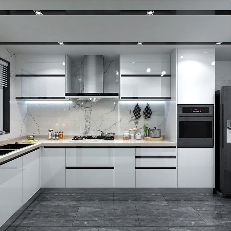 Modern Italian Kitchen Cabinet with Flat Edge Stone Countertop and Custom Veneer Color