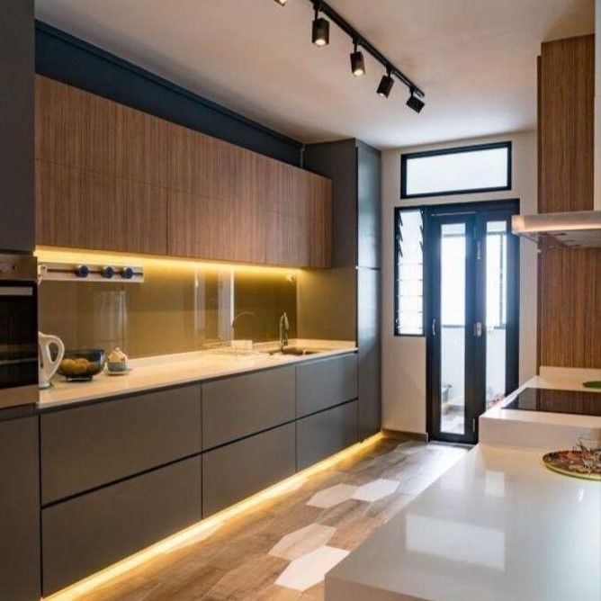 Customized Veneer Color Kitchen Cabinets for Modern and Durable Villa/Apartment