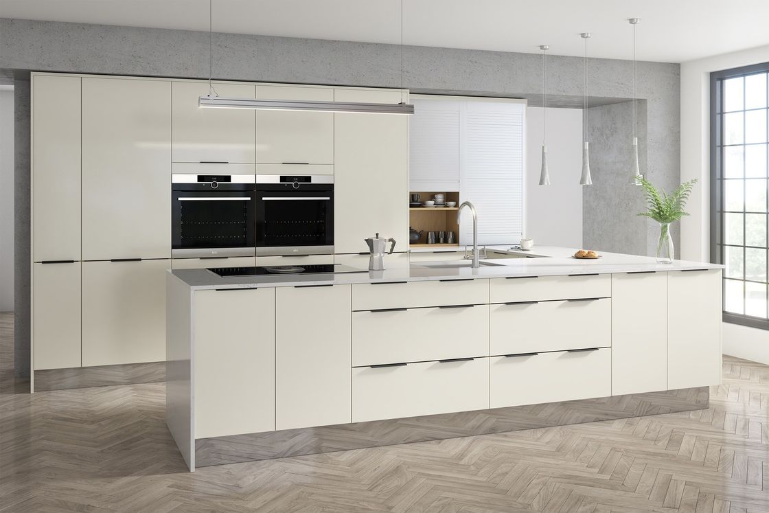 Chinese Modern Kitchen Cabinet Set with Fine Workmanship and Flat Edge Countertop Edging