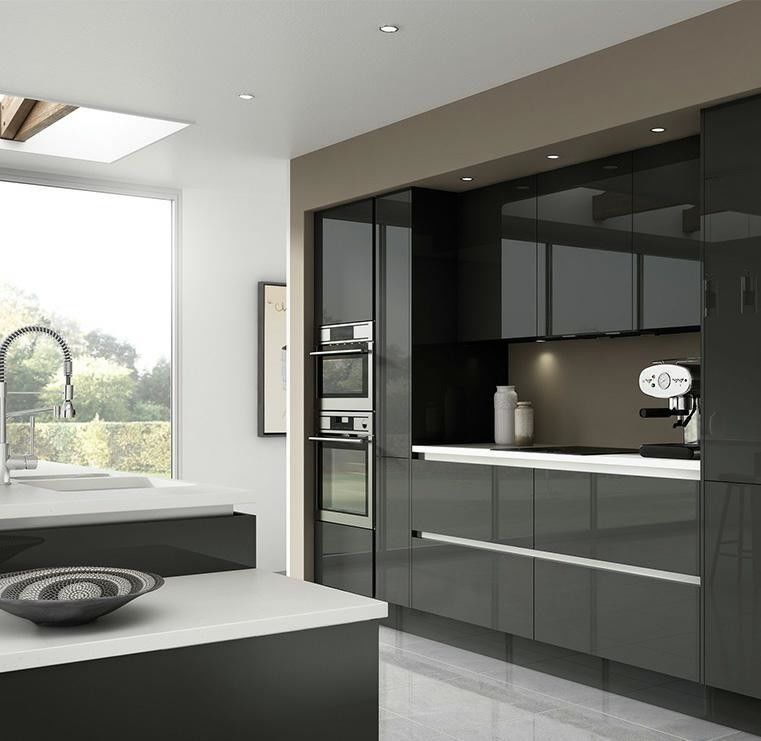 Modern Design Solid Wood Cabinets and Accessories for a European Touch of Luxury