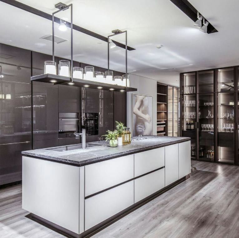 Lacquer Surface Treatment Wooden Cabinets for Customized Veneer Color Kitchen Furniture