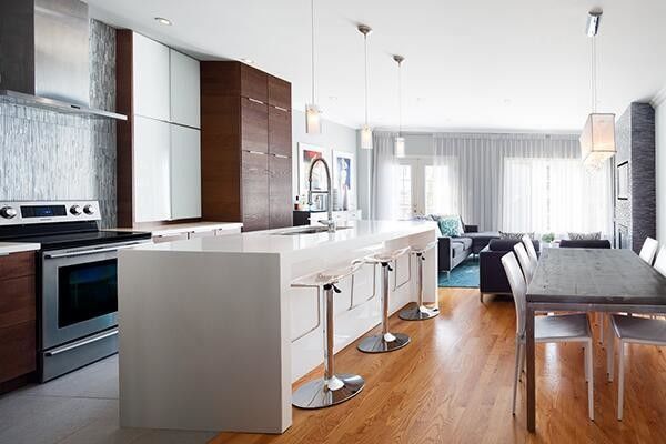 Custom E1 Particleboard Wood Kitchen Pantry Cabinet with Customized Veneer Color