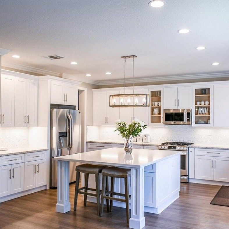 Highly ODM/OEM Italian Furniture Smart Wooden Kitchen Cabinets for Customizable Market