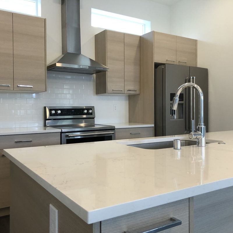 Blum Hardware Custom Veneer Color Kitchen Cabinets with Islands and 3D Model Design