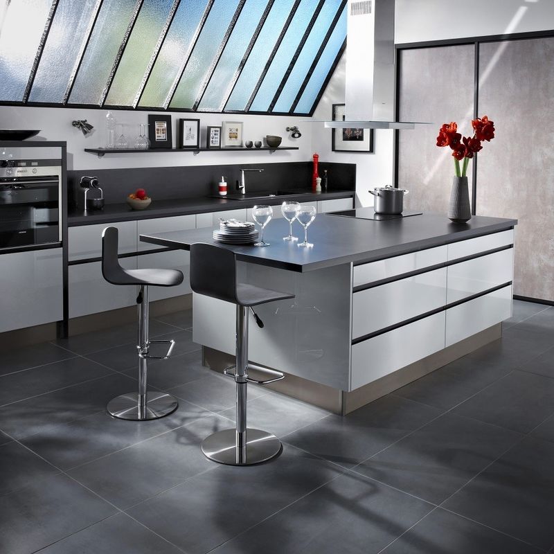 Custom Smart Wooden Kitchen Cabinets Set for Home Kitchen Modern Style and Waterproof