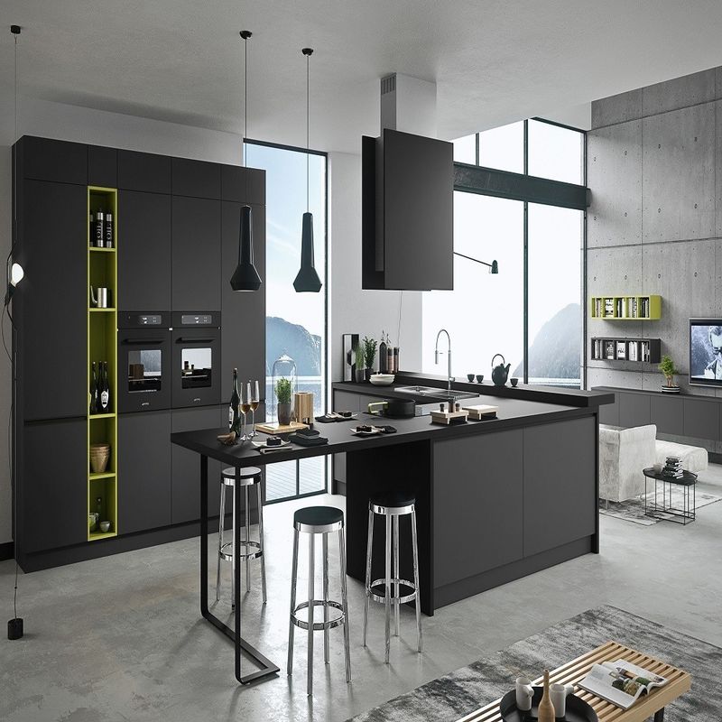 Solid Wood Kitchen Wall Cabinet in Modern Design with Customized Size and Waterproof