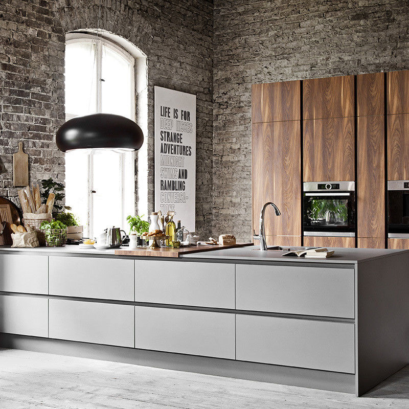 Waterproof Fireproof Advantage Italian Style Luxury Kitchen Cabinet for Apartment Sale