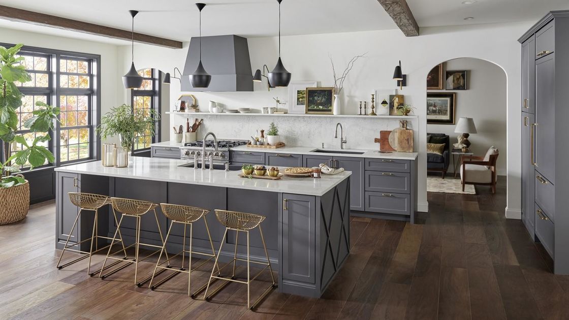 Painted Hpl Door Panel Surface Treatment Kitchen Cabinet for Modern Kitchen in Qatar