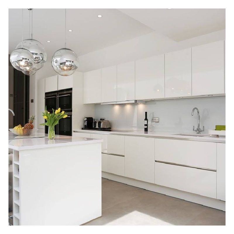 Customized Color Solid Wood Kitchen Cabinets for Easy Cleaning in Minimalist Design