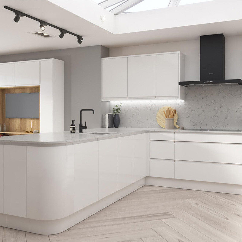 Modern Design Flat Pack Kitchen Cabinets with Shaker Style Doors and Lacquer Finish