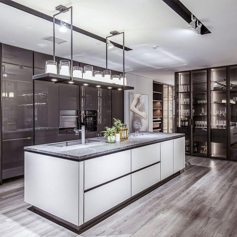 European Style High Glossy Waterproof Wooden Modular Kitchen Cabinets with Customized Size
