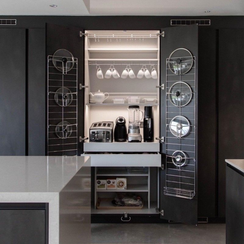 Highly ODM/OEM Black Single-wall Bespoke Kitchen Cabinet with Large Island and Blum
