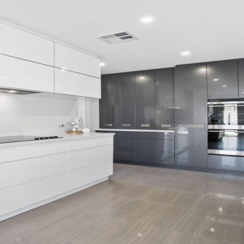 Highly ODM/OEM Black Single-wall Bespoke Kitchen Cabinet with Large Island and Blum