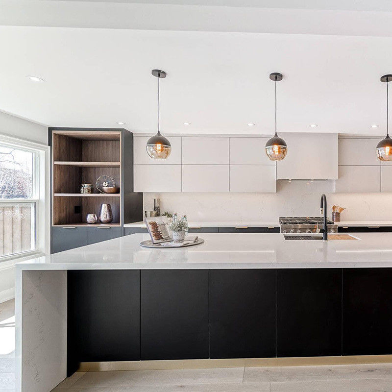 Melamine Board Luxury Kitchen Cabinet with Modern Style Design and Lacquer Door Panel