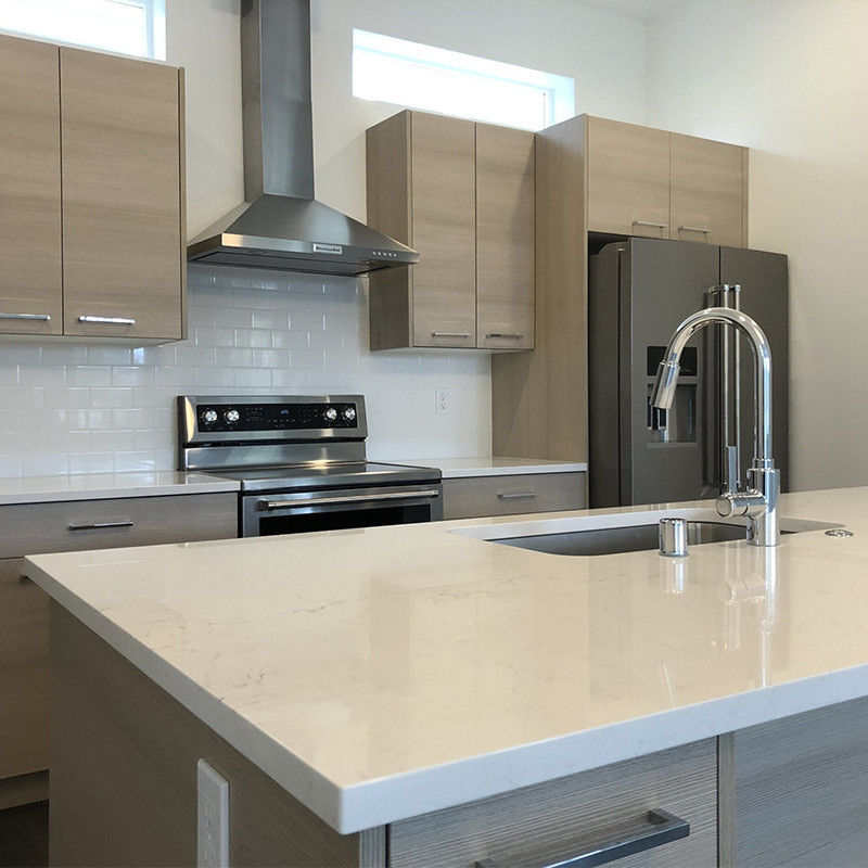 Waterproof and Durable Customized Veneer Color Kitchen Cabinets for Modern Luxury Homes