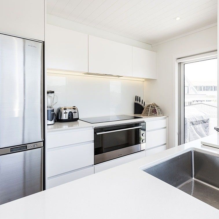 Complete Pullout Drawer Pantry White Kitchen Cabinet Made of MDF for Kitchen Furniture