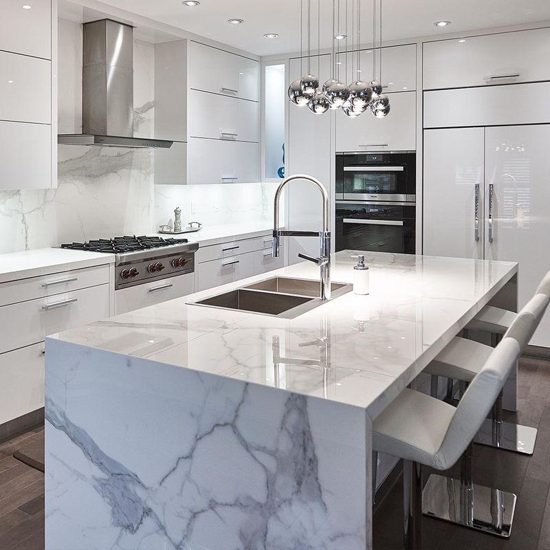 YALIG Modern High Gloss Lacquer Kitchen Cabinet Customized for Kitchen Rack Shelf Storage