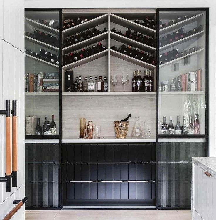 Modern Luxury Home Furniture Euro Style Bar Wine Rack with Wood Style Panel Design