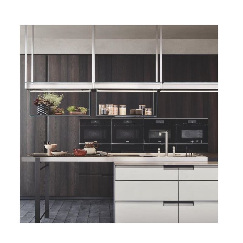High Gloss Solid Wood Kitchen Cabinet with HDF Door Material and Melamine Board Carcase