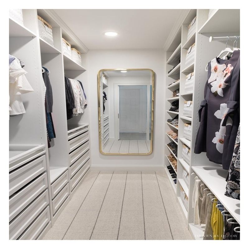 Stylish Walk-in Closets Lighting Design Black Glass Door Panel with Foldable Panels