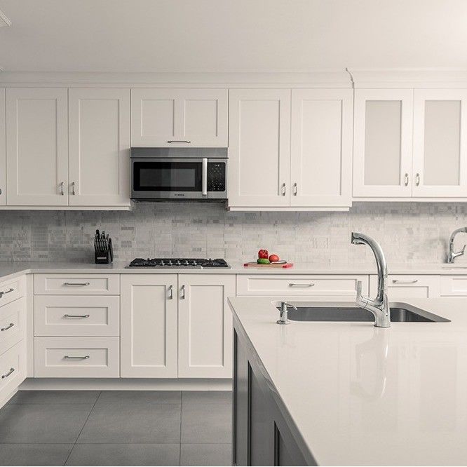 Modern White Shaker Acrylic RTA Kitchen Pantry Cabinet with Magic Corner Design Style