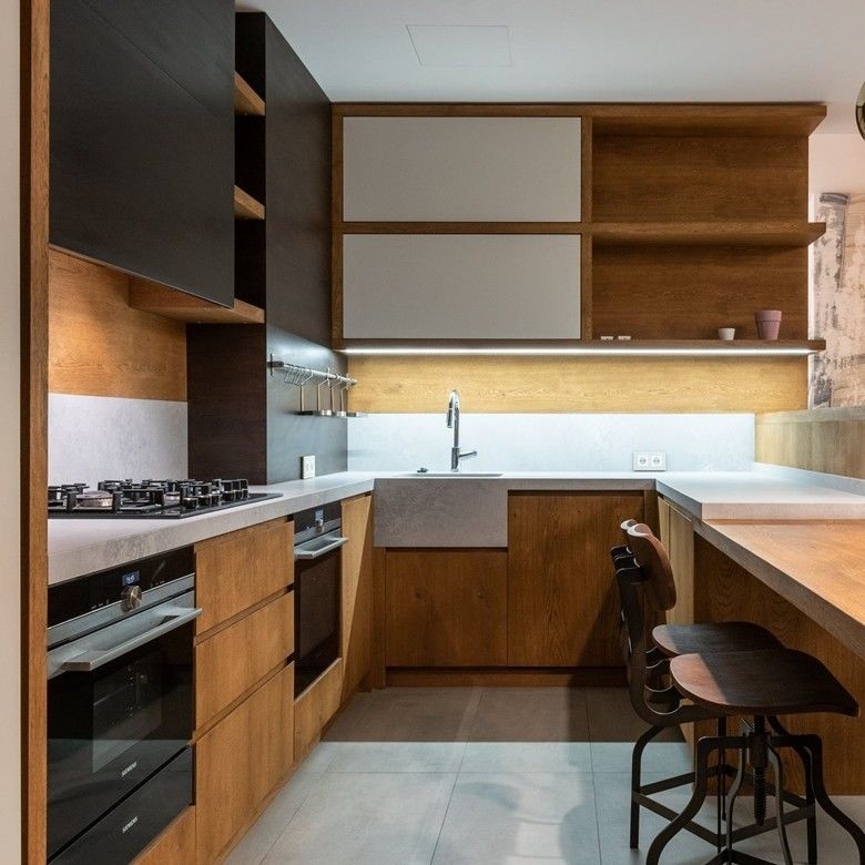 Smart Corner Swivel Basket Addition to Modern Kitchen Cabinets with Modular Design
