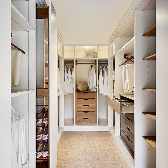 Modern Style High End Walk-in Wardrobes Made of MR HDF Board for Customized Bedrooms