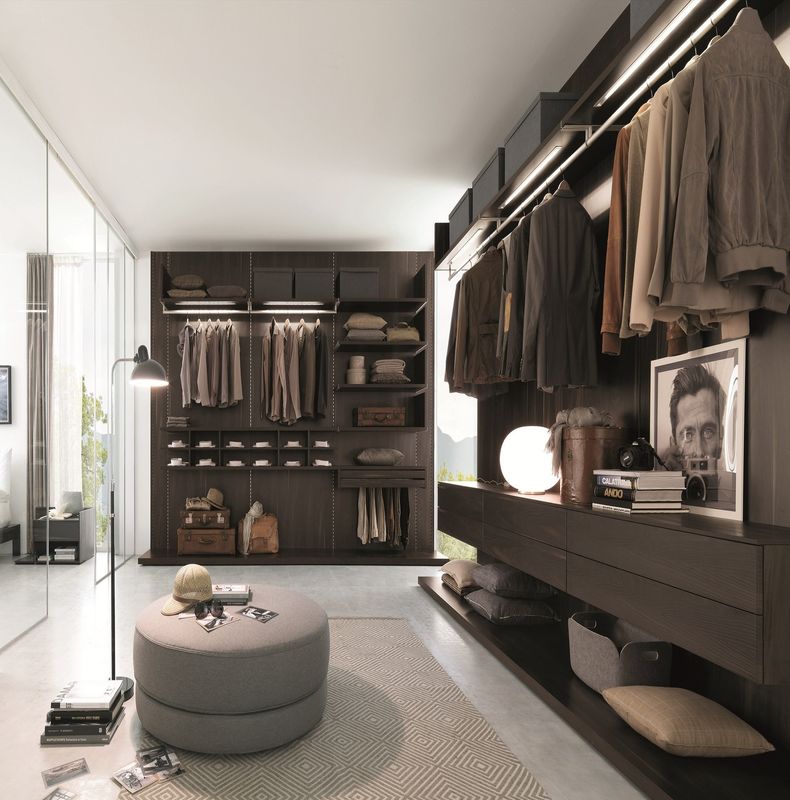 Modern Bedroom Furniture Moisture Resistance Walk-in Wardrobe for Wall Installation