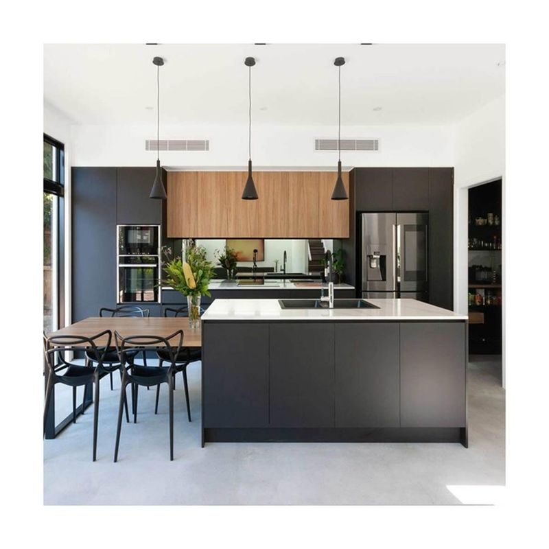 Custom Lacquer Finished Cupboard Handles for Kitchen Cabinet in Minimalist Design