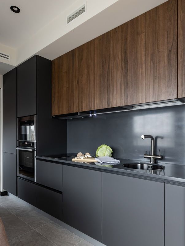 Customized Veneer Color Modular Furniture Cupboard for Villa/Apartment Modern Kitchen