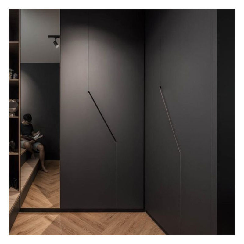 End Black Lacquer Finish Customized Modern Minimalist Design Closets for Bedroom