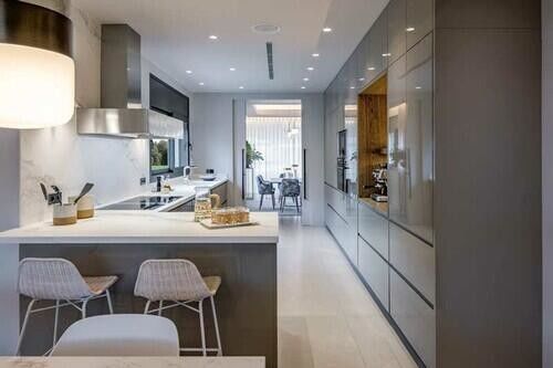 Customized Veneer Color Dark Pantry Unit Kitchen Cabinets with Inside Accessories