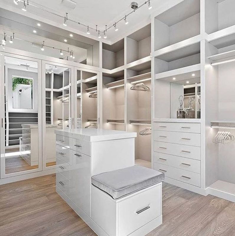 Modern MR HDF Board Island Wardrobe Customized for High End Design and Functionality