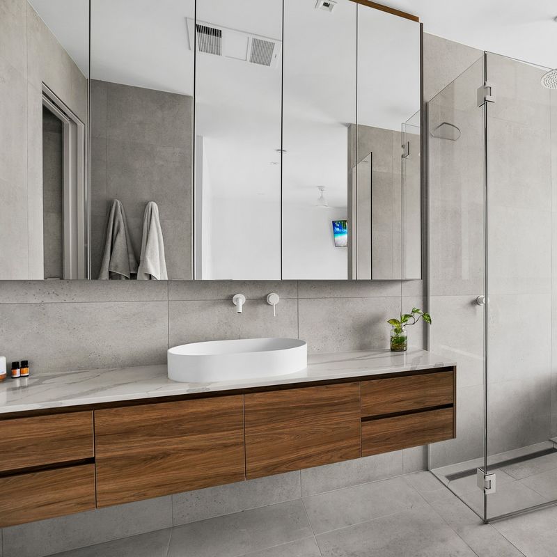 Solid Wood Door YALIG Modular Wood Veneer Single Sink Bathroom Vanity in Modern Design