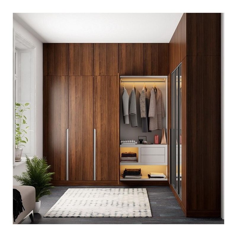 YALIG Hotel Furniture Contemporary Wooden Sliding Door Wardrobe with Built-in System