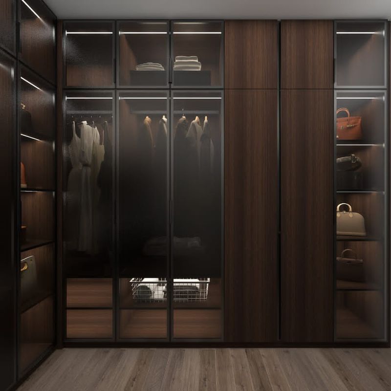 Modern Wood Melamine Bedroom Cabinets Walk in Closet System for Luxury Living Spaces