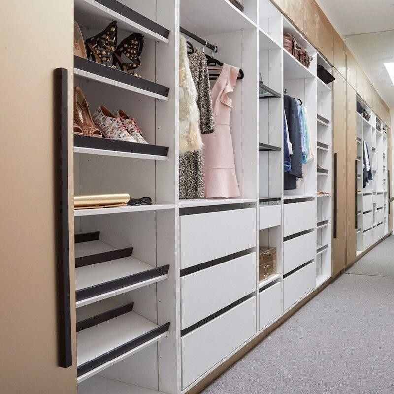 Customized Natural Wood Grain Big Open Cloth Walk in Closet Wardrobe with Modern Style