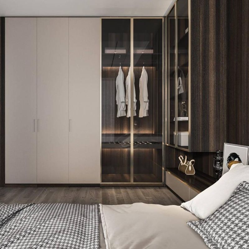 YALIG Hotel Furniture Modern Wooden Sliding Door Wardrobe for Built-in Closet System