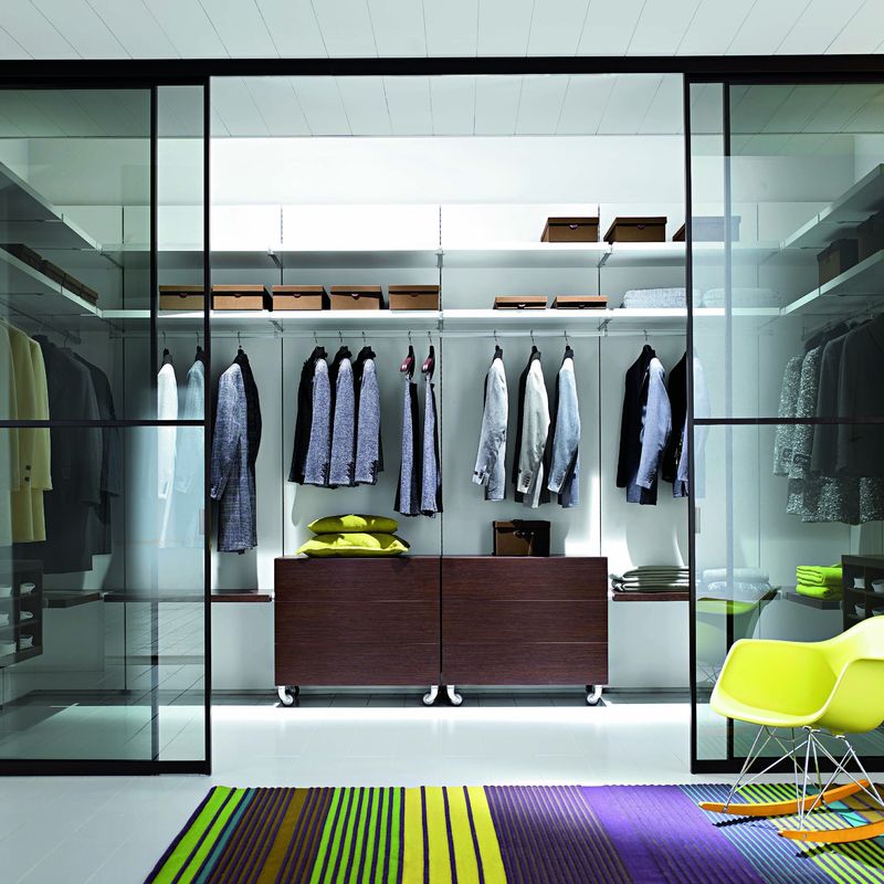 Organize Your Bedroom in Style with a Contemporary Wooden Walk-in Closet Wardrobe